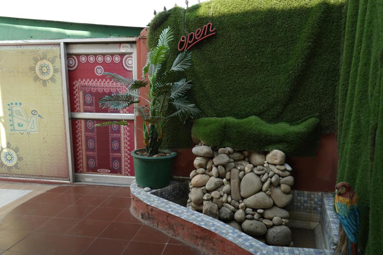 Hotel Krishna 아흐메다바드 외부 사진