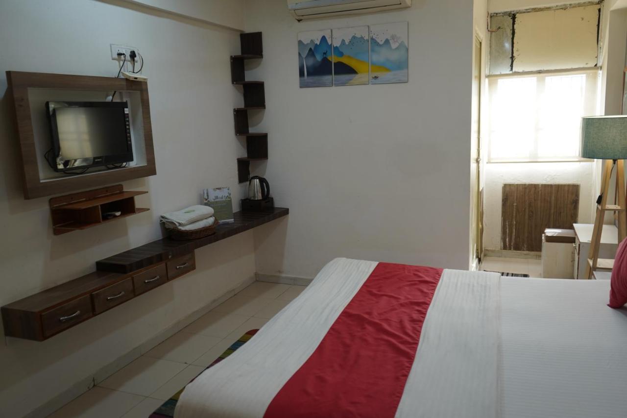 Hotel Krishna 아흐메다바드 외부 사진