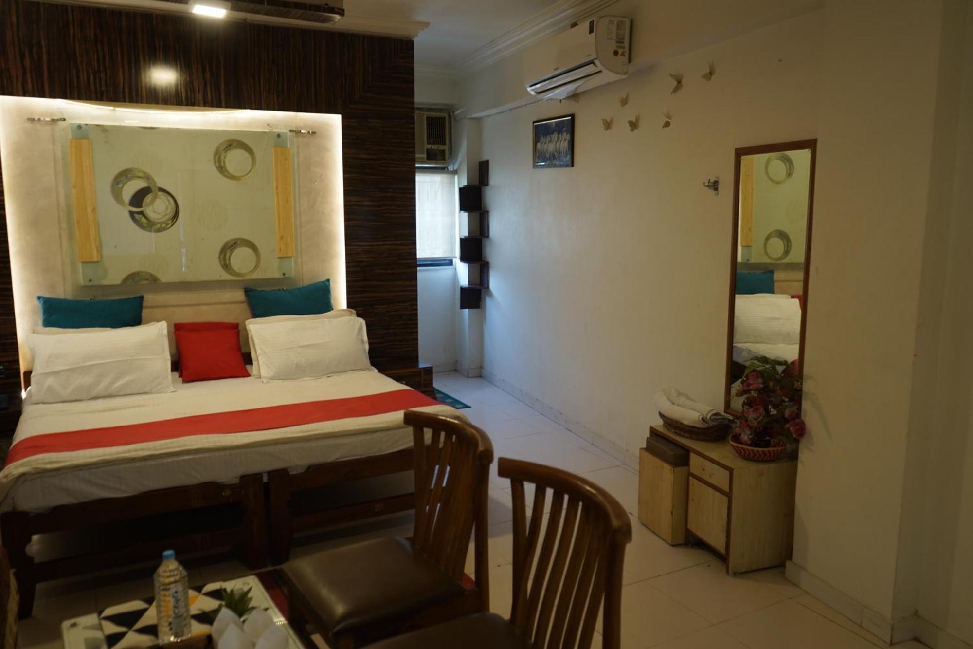 Hotel Krishna 아흐메다바드 외부 사진