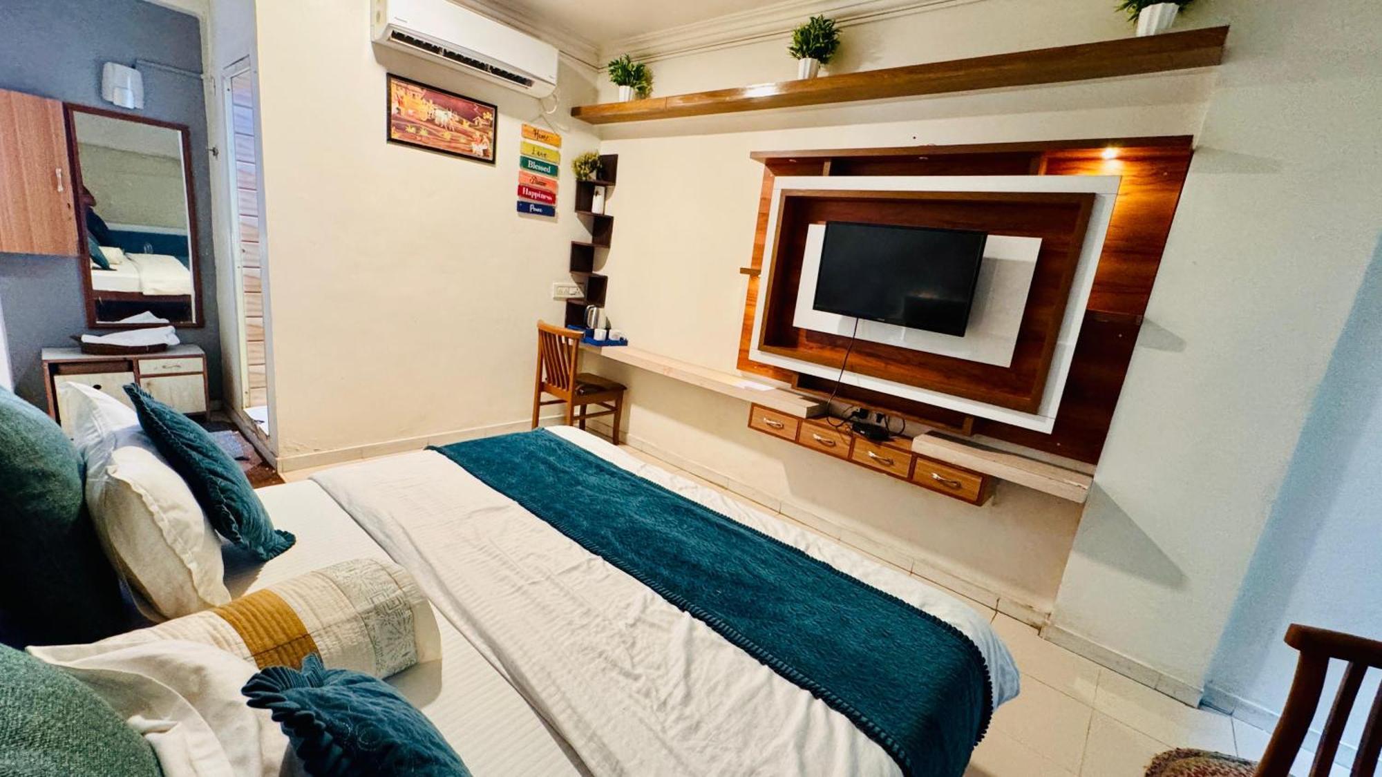 Hotel Krishna 아흐메다바드 외부 사진